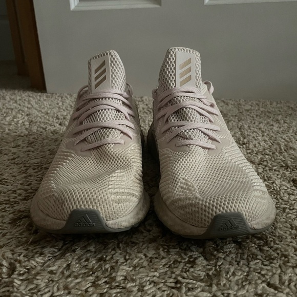 Adidas AlphaBoost in Orchid Tint Size 7.5 - Picture 6 of 14